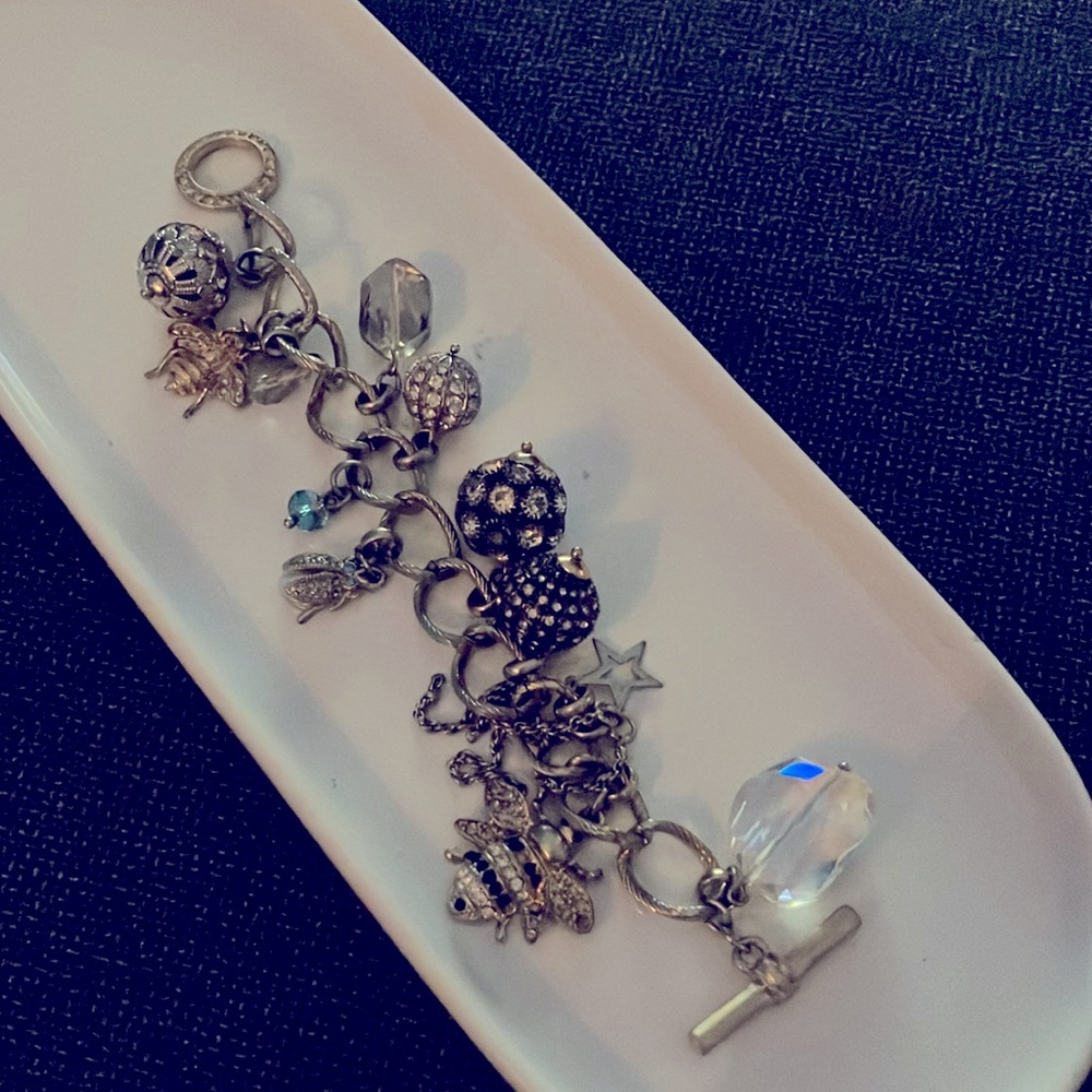 Charm Bracelet 7” gold tone BEE & LADYBUG charms and bling.  13 charms in total